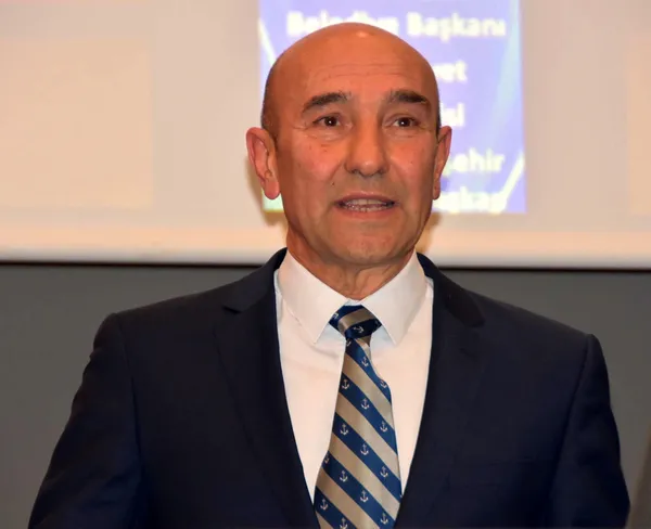 CHP'li Tunç Soyer'in 'Yüzülebilir Körfez' vaadi hayal oldu! - 1