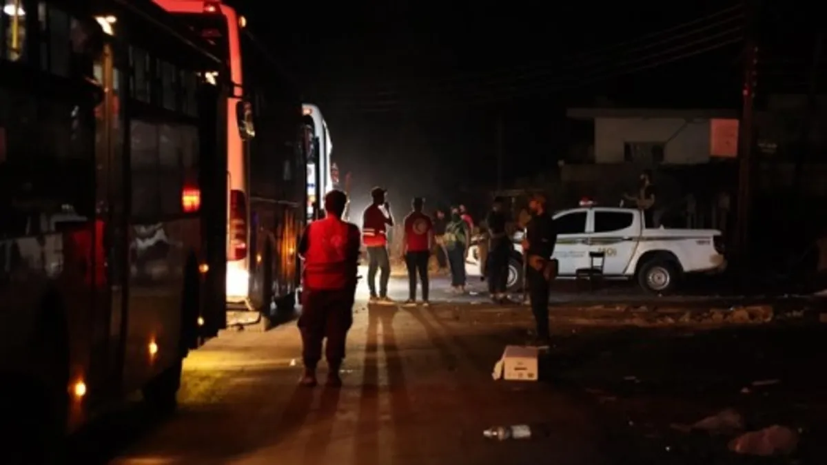 Suriye'de PKK/YPG'den işgalindeki Hol Kampı'ndan tahliyeler sürüyor