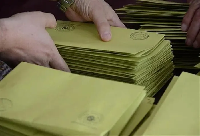 Türkiye sandık başına gidiyor! 61 milyon seçmen oy verecek! İşte adım adım seçim rehberi