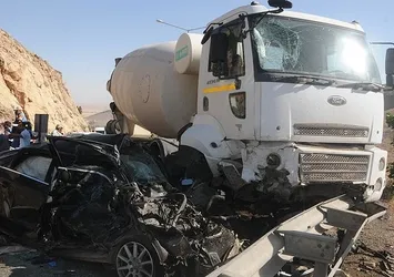 Mardin'de trafik kazası: 2 ölü 13 yaralı
