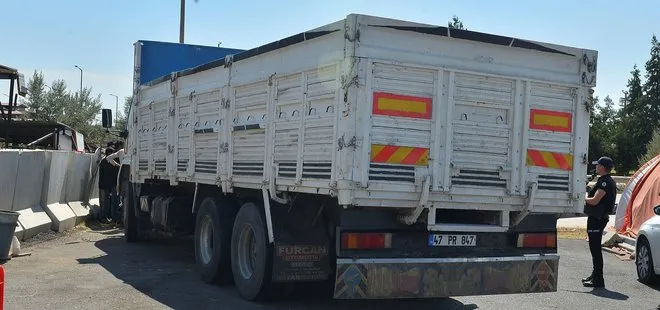 Branda çekili kamyonda 61 kaçak göçmen yakalandı