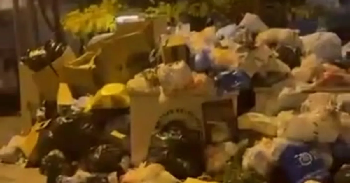 Maltepe'de sıra sıra çöp dağları!