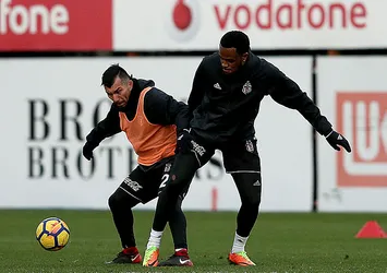 Beşiktaş, Cyle Larin için anlaşmaya vardı