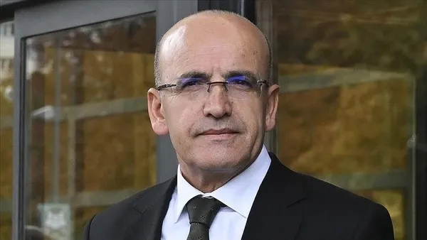 hazine-ve-maliye-bakani-mehmet-simsek-ekonomide-3-ana-hedefi-acikladi-tek-haneli-enflasyon-borc-orani-dususu-s-1709535058121.jpeg Hazine ve Maliye Bakanı Mehmet Şimşek ekonomide 3 ana hedefi açıkladı: Tek haneli enflasyon, borç oranı düşüşü, sürdürülebilir cari açık - 8