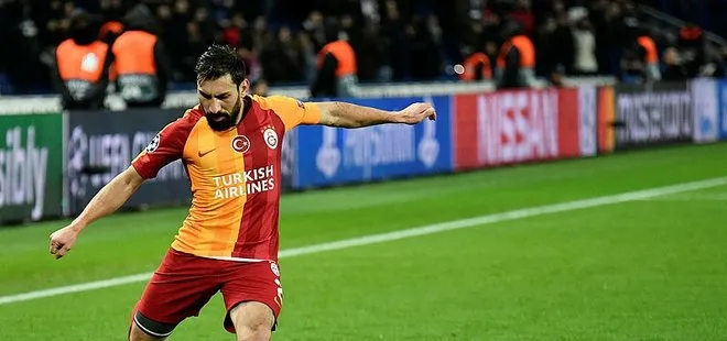 Galatasaray’da Şener Özbayraklı takımdan ayrılıyor!