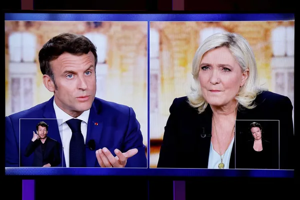 Fransa’da seçim yarışı iyice kızıştı! Macron ve Le Pen canlı yayında kozlarını paylaştı!
