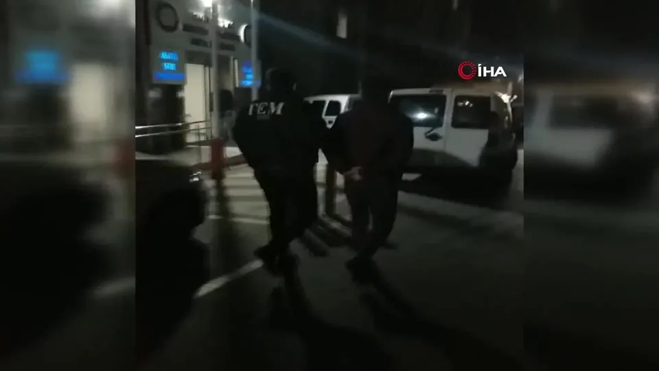 İzmir merkezli 43 ilde büyük FETÖ operasyonu |Video