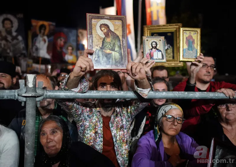 Sırbistan'da sapkın LGBT'lilere karşı isyan! Binlercesi sokağa döküldü 7