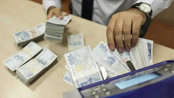 Emekliye çifte zam müjdesi! Bu yaz maaşlar artacak