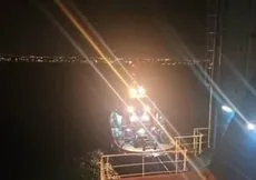 Ahırkapı’da dökme yük gemisi karaya oturdu