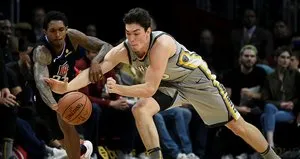 Milli basketbolcu Cedi Osman sakatlandı