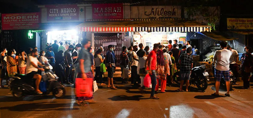 Hindistan'da koronavirüs nedeniyle 21 gün dışarı çıkma yasağı ilan edildi