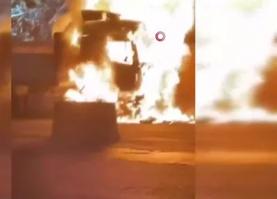 Seyir halindeki TIR alevlere teslim oldu