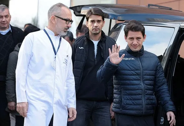 halil-umut-meler-hakemligi-birakti-mi-saldiri-sonrasi-ilk-aciklama-1702708257385.jpeg Halil Umut Meler hakemliği bıraktı mı? Saldırı sonrası ilk açıklama - 3