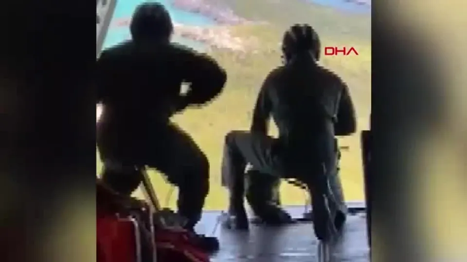 Issız adada mahsur kalan 3 kişi bakın nasıl hayatta kalmış