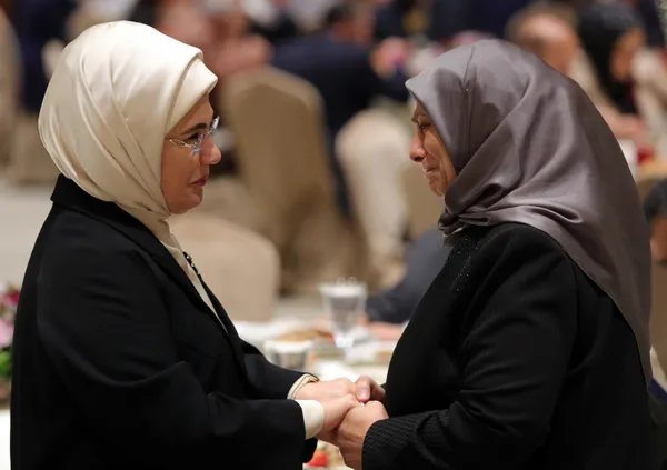 Son dakika: Başak Cengiz’in ailesi Erdoğan çiftiyle buluştukları iftarı anlattı: Başak’ın yaşamını anlattım, göz göze ağlaştık