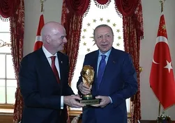 Başkan Erdoğan FIFA Başkanı Infantino'yu kabul etti! Türkiye’ye ev sahipliği sinyali