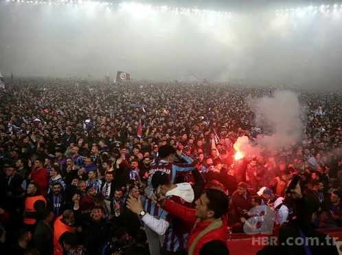 Bordo-mavili takım tarih yazdı! Trabzonsporlular meydanları doldurdu! 38 yıl sonra gelen şampiyonluk sevinci 8