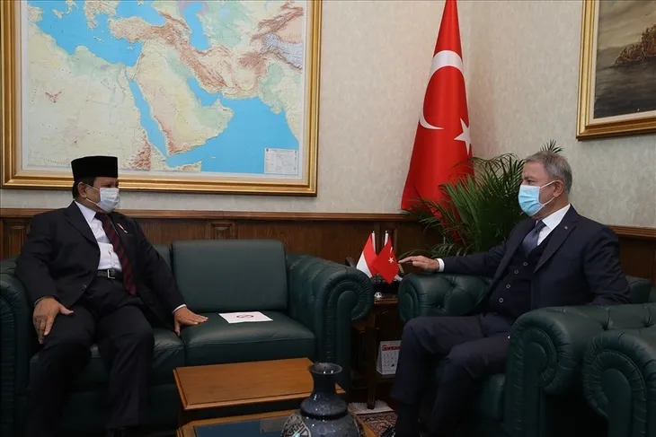 Son dakika: Milli Savunma Bakanı Akar Endonezya Savunma Bakanı Subianto ile bir araya geldi