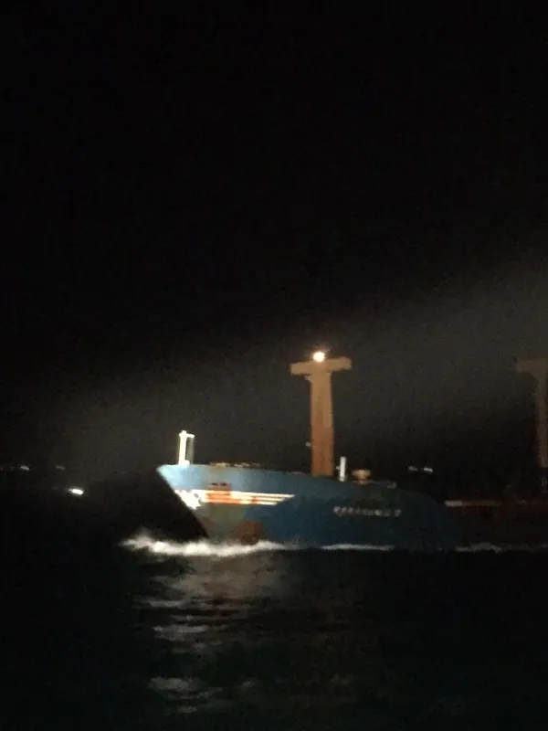 1638647041547.jpg İstanbul Boğazı'nda gemi gezi teknesine çarptı! Kıyı Emniyeti Genel Müdürlüğü'nden son dakika açıklaması - 1