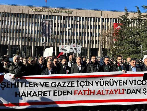 Şehitlere ve şehit ailelerine yönelik alçak sözler! CHP yandaşları devrede! Fatih Altaylı’ya suç duyurusu Can Ataklı’ya soruşturma...