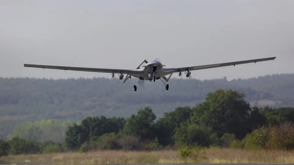 Türk SİHA'sı Yunan basınını korkuttu! Parçalıyorlar...