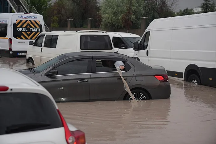 A Haber selin vurduğu Ankara’da! Yollarda kalan vatandaşlar A Haber ekranlarından isyan etti: 2,5 saattir buradayız