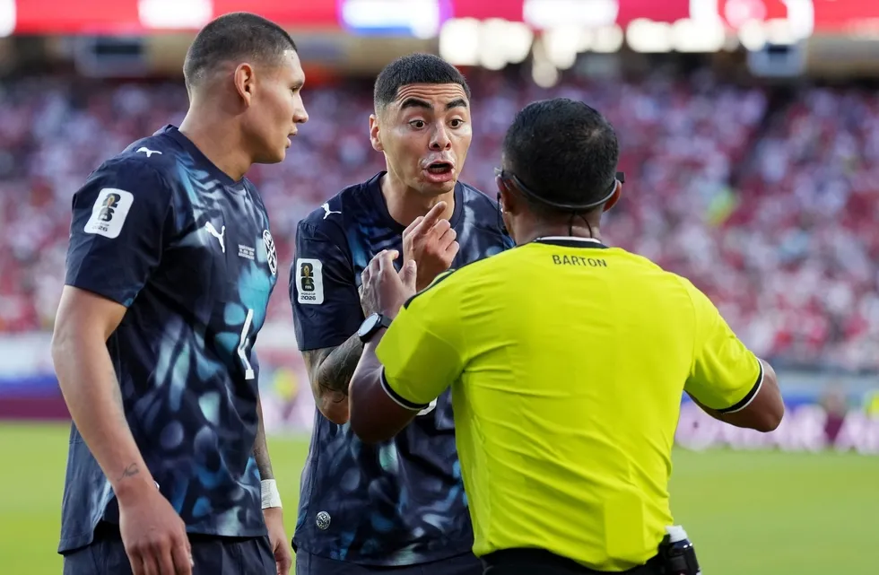 Almiron'un kırmızı kartı FIFA Dünya Kupası'nda ilk - 3