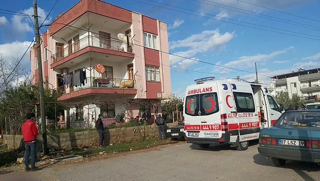 Antalya’da kan donduran olay! Bileklerini kesip ilaç içtikten sonra av tüfeğiyle hayatına son verdi - 1