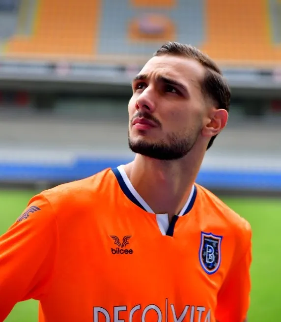 Başakşehir Ahmed Kutucu’yu kadrosuna kattı | Son dakika transfer haberi