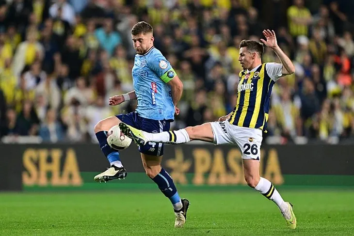 Fenerbahçe-Adana Demirspor maçı sonrası hakem Arda Kardeşler’e şok eleştiri: Penaltı...