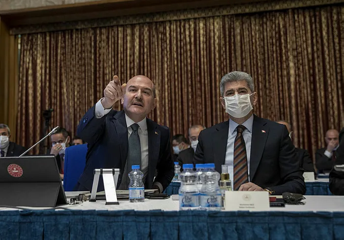 Son dakika: TBMM'de olay çıktı! MHP Milletvekili Olcay Kılavuz: Selahhatin Demirtaş bir teröristtir - 3
