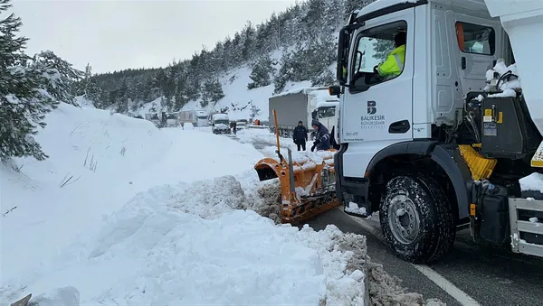 Son dakika: Balıkesir'de hangi ilçelerde eğitime ara verildi? İşte kar yağışı nedeniyle okulların tatil edildiği ilçeler - 1