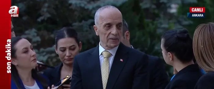 son-dakika-baskan-erdogan-turk-is-genel-baskani-ergun-atalayi-kabul-etti-1655400136605.jpg Asgari ücrete ne kadar zam olacak? Başkan Erdoğan ile görüşen Türk-İş Genel Başkanı Ergün Atalay'dan flaş açıklama - 1