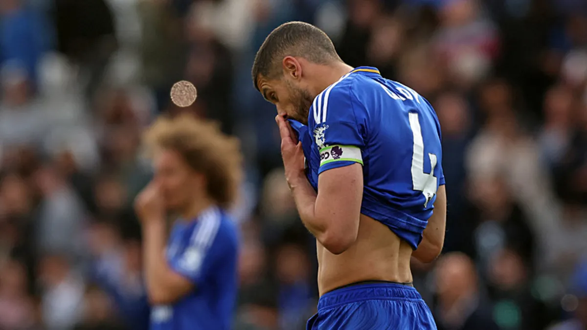 Premier Lig'de Leicester City küme düştü