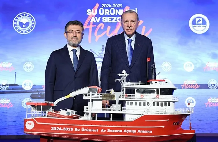 yeni-av-sezonu-acildi-baskan-erdogan-tarimsal-kredi-limitini-40-milyon-tlye-cikardik-1725131152546.jpg Yeni av sezonu açıldı! Başkan Erdoğan: "Tarımsal kredi limitini 40 milyon TL'ye çıkardık" - 1