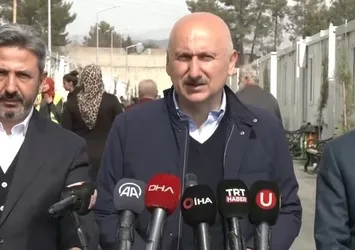 Ulaştırma ve Altyapı Bakanı Adil Karaismailoğlu: Adıyaman'da 20 ayrı konteyner kent kuruyoruz