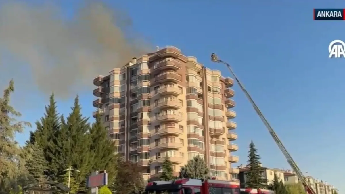Ankara'da bina çatısında yangın paniği!