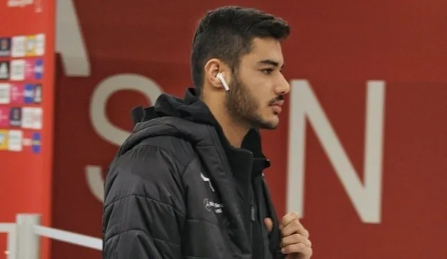 Stuttgart Ta Ozan Kabak Depremi Takimdan Ayriliyor