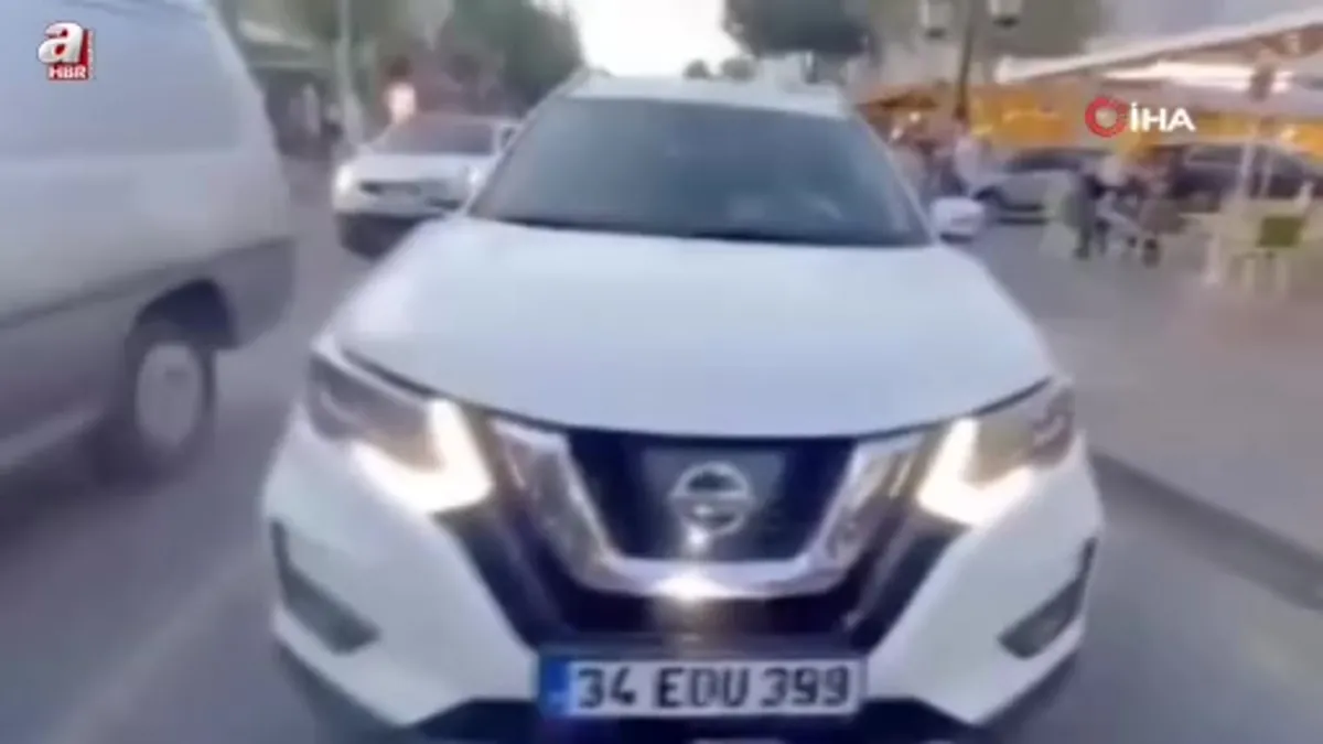 Ters yöne girip motorcunun üstüne sürdü: Tekirdağ’da otomobil sürücüyle motorcu arasında tartışma saniye saniye kameralara yansıdı