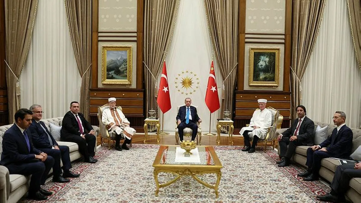 Başkan Erdoğan Gümülcine ve İskeçe müftülerini kabul etti