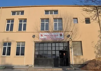 Cezaevinde "isyan" içerikli not kağıdı bulundu