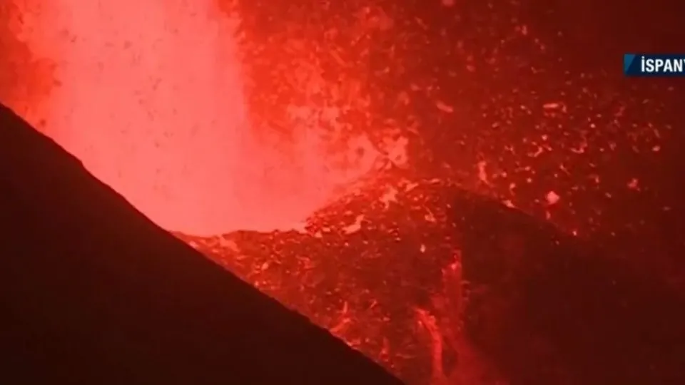 İspanya’da lavlar şehre indi 462 ev kül oldu! İnsanlar evsiz kaldı