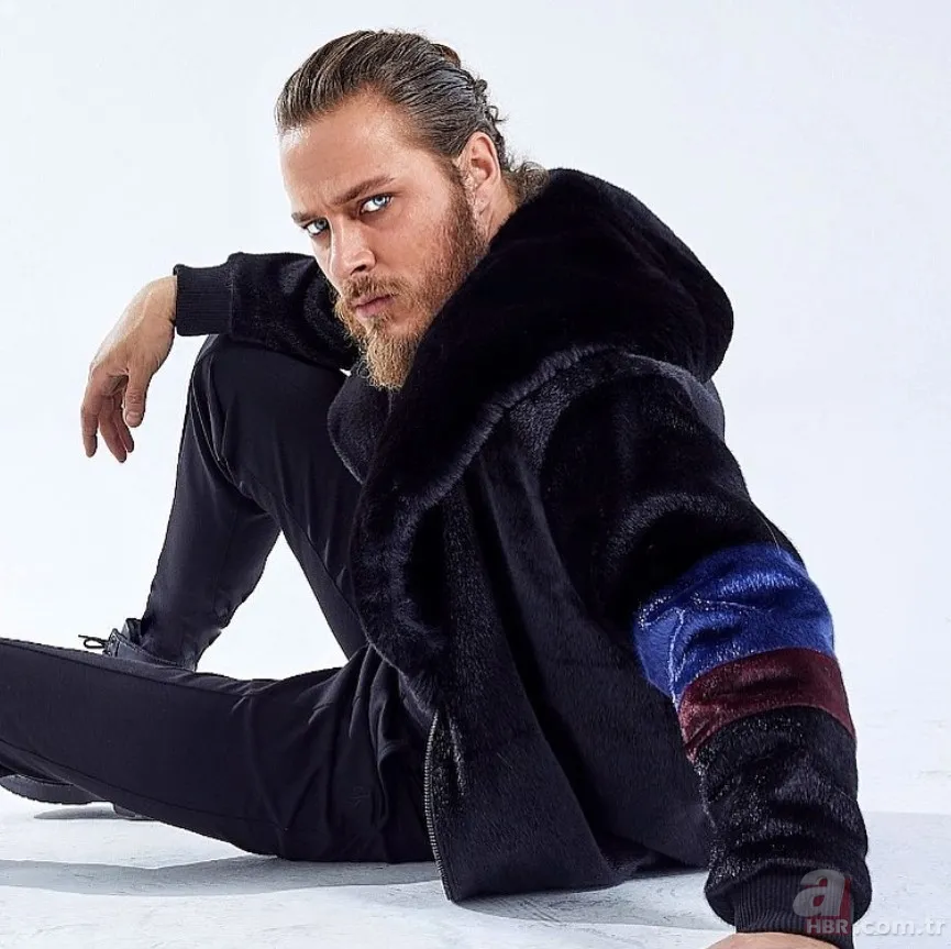 Burak Çelik buz gibi havada denize girdi! Böyle paylaştı... 3