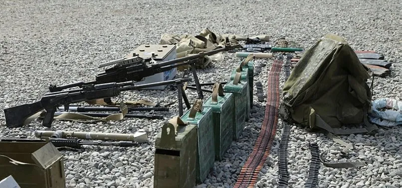 Azerbaycan ordusu Ermenistan’a ait askeri teçhizatları ele geçirdi