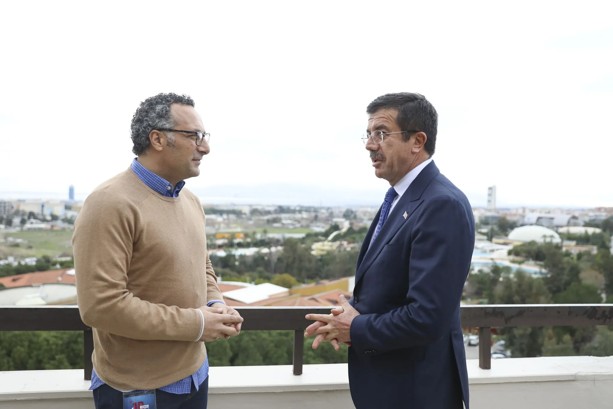 Nihat Zeybekci İzmir'e müjdeyi verdi