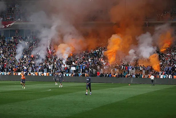 trabzonspor-en-son-ne-zaman-sampiyon-oldu-trabzonsporun-kac-sampiyonlugu-var-muzesindeki-kupa-sayisi-kac-1651325553945.jpg Trabzonspor en son ne zaman şampiyon oldu? Trabzonspor'un kaç şampiyonluğu var? Müzesindeki kupa sayısı kaç? - 1