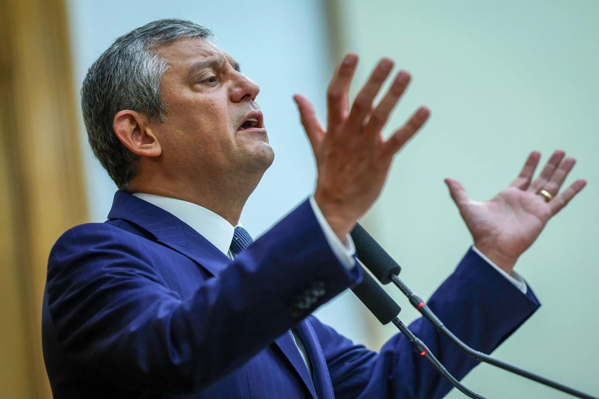 Özgür Özel'den 81 ilde kaos planı! CHP'li başkanlara 