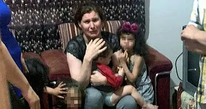 Çocuklarına şiddet uygulayan kadın gözaltına alındı!