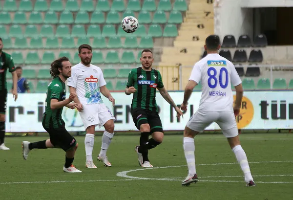 denizlispor-maglubiyet-sonrasi-kume-dusen-ilk-takim-oldu-denizlispor-0-1-caykur-rizespor-mac-sonucu-ozet-1619969151630.jpg Denizlispor mağlubiyet sonrası küme düşen ilk takım oldu! Denizlispor 0-1 Çaykur Rizespor (MAÇ SONUCU-ÖZET) - 3